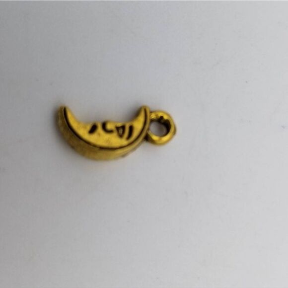 Crescent moon charm pendant - Picture 2 of 2